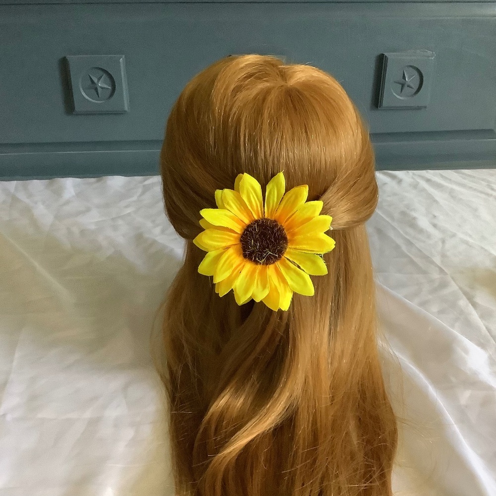 Extra large sunflower alligator clip